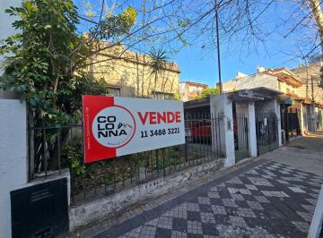 Casa · 135m² · 4 Ambientes · 1 Cochera · Venta Casa - Terreno - Santos Lugares