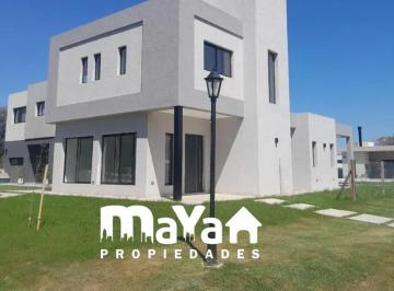 Casa · 194m² · 5 Ambientes · 2 Cocheras · Villa Rosa, Pilar - Casa a Estrenar con Pileta