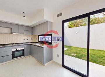 Casa · 80m² · 3 Ambientes · 1 Cochera · Venta Impecable Dúplex a Estrenar con Cochera y Jardín en Carapachay