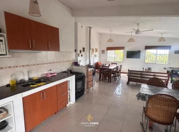 Casa · 280m² · 3 Ambientes · 1 Cochera · Casa en Villa Ani Mí (E53)