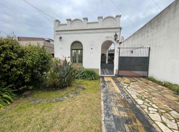 Casa de 7 ambientes, Ituzaingó · Casa de 352 m² con 4 Dorm. en Venta en Ituzaingó Norte