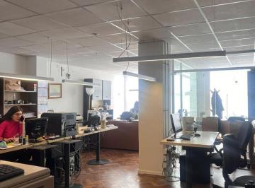 Oficina comercial · 120m² · 3 Ambientes · Oficina 120 m² Todo en Una Planta y en Piso Unico! Muy Luminosa y en Muy Buen Estado!lavalle 1900