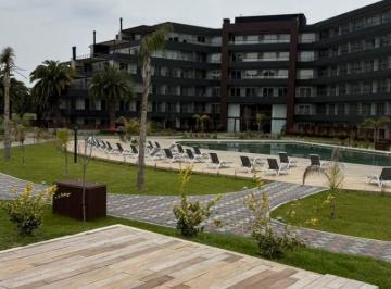 Departamento de 1 ambiente, Merlo · Mono Pb 56 m² C/cochera Patio Frente Pileta Renata Golf Sullivan 1100 Padua