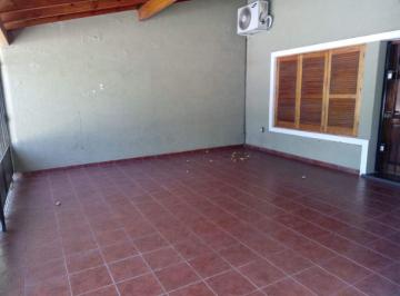 Casa de 3 ambientes, Quilmes · Casa en Alquiler en Bernal