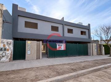 Casa · 69m² · 3 Ambientes · 1 Cochera · Venta PH 3 Ambientes en Planta Alta a Estrenar con Cochera y Terraza - Carapachay