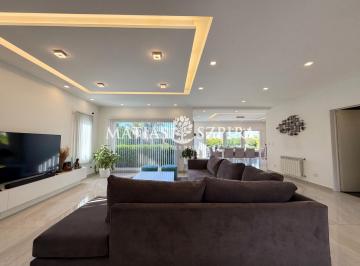 Casa · 286m² · 5 Ambientes · 2 Cocheras · Casa en Venta en Country Terravista, General Rodriguez