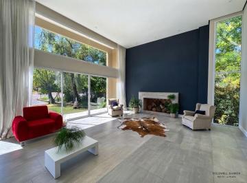 Casa · 300m² · 5 Ambientes · Casa 5 Ambientes Delta Tigre