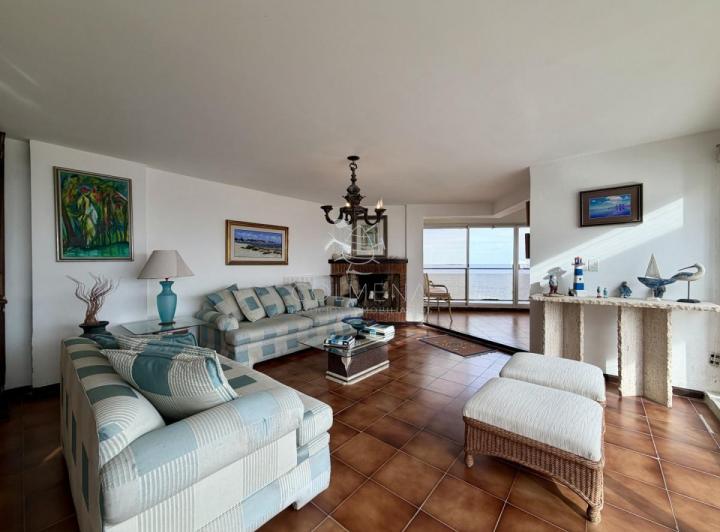 Departamento · 100m² · 5 Ambientes · 1 Cochera