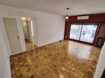 Departamento · 50m² · 2 Ambientes · Alquiler - Dos Ambientes - Muy Luminoso - Excelente - Paso 700 - Balvanera