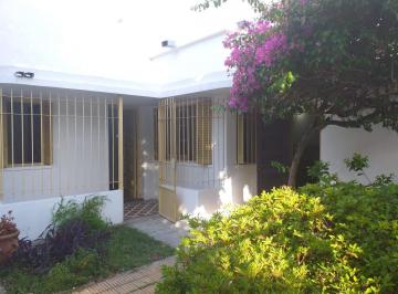 PH · 115m² · 5 Ambientes · 1 Cochera · Venta PH Tipo Casa Moron C/ Jardin y Cochera