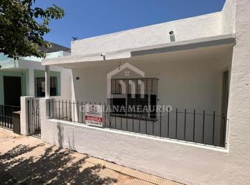 Casa · 80m² · 4 Ambientes · Casa 4 Amb en Alquiler. Castelar Sur