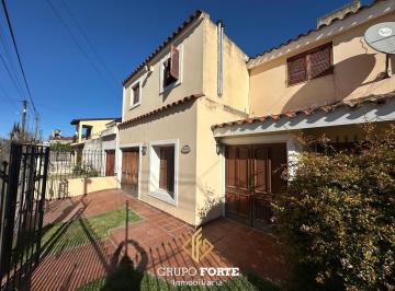 Casa · 105m² · 5 Ambientes · 1 Cochera · Casa en Venta