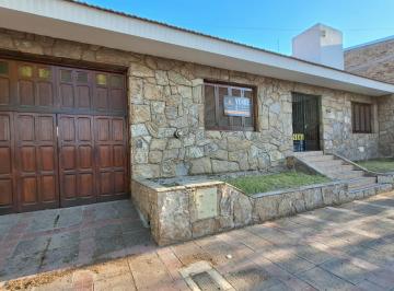 Casa de 8 ambientes, Guaymallén · ¡Amplia Casa en Venta en Guaymallén!