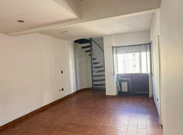 Departamento · 60m² · 2 Ambientes · Departamento Duplex - en Alquiler