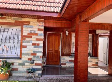 Casa · 150m² · 3 Ambientes · 1 Cochera · Alquiler Chalet 3 Amb Villa Luzuriaga Cochera