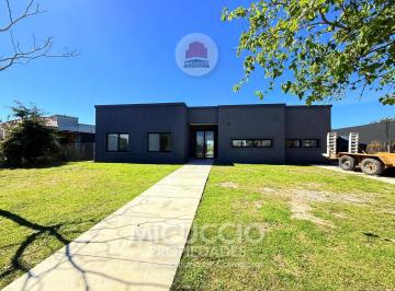 Casa · 160m² · 5 Ambientes · 3 Cocheras · Casa en Venta | Barrio El Cantón Norte | Escobar
