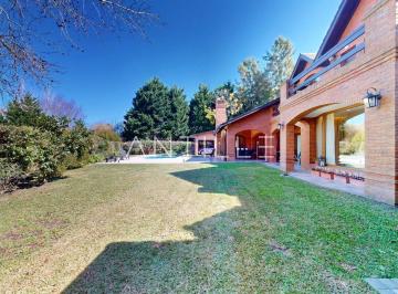 PATIO CASA EN VENTA EN ABRIL CLUB DE CAMPO, HUDSON · Casa en Venta | Abril Club de Campo