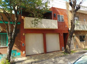 Casa · 107m² · 3 Ambientes · 2 Cocheras · Venta Casa 3 Amb Patio Terraza Villa Pueyrredon