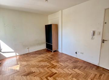 Departamento de 1 ambiente, Caballito · Monoambiente C/ Balcón en Alquiler - Caballito