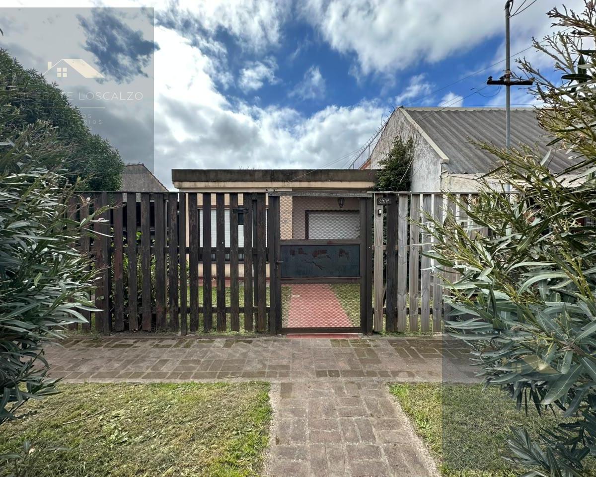 Excelente Oportunidad casa en venta/ Barrio Libertad Casa de tres ambientes a refaccionar