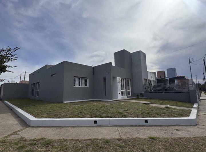 Casa · 155m² · 3 Ambientes