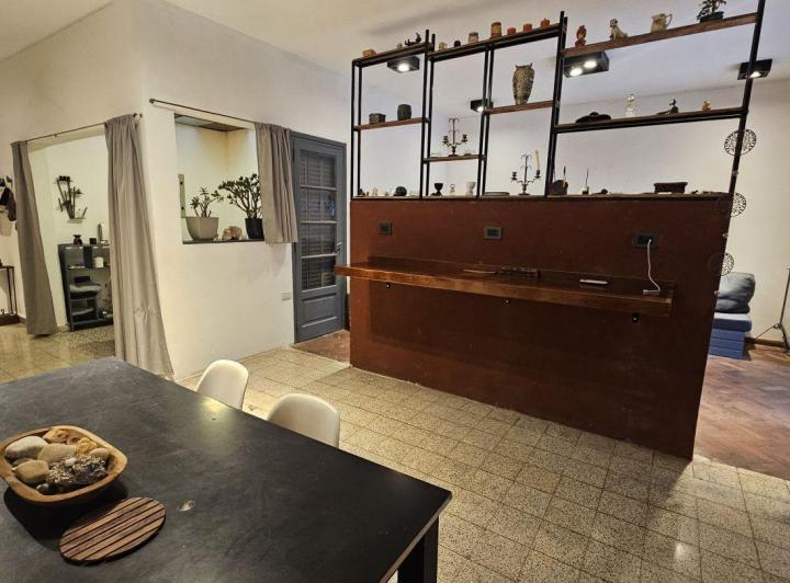 Local comercial · 161m²