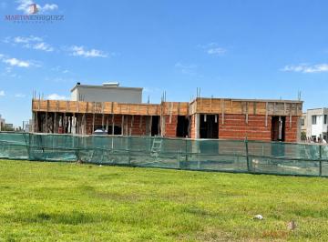 Casa · 240m² · 4 Ambientes · 2 Cocheras · Venta Casa en Construcción en Magallanes Pueblos del Plata Hudson