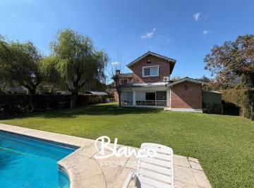 Casa · 232m² · 6 Ambientes · 1 Cochera · Casa en Venta en La Delfina, Pilar, G. B. a. Zona Norte