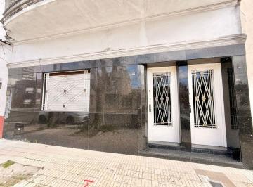 PH de 3 ambientes, Avellaneda · Excelente PH 3 Ambientes con Patio, a m de Av Galicia