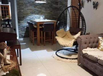 Casa · 2m² · 4 Ambientes · Venta - Triplex 4 Ambientes con Cochera - Ramos Mejia - Acepta Permuta