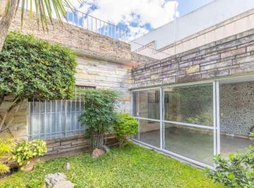 Casa de 5 ambientes, Monte Castro · Venta Casa de 5 Ambientes con Cochera y Terraza