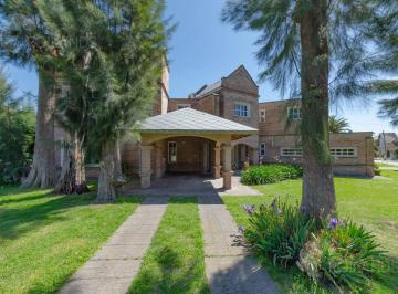 Casa · 244m² · 6 Ambientes · 2 Cocheras · Oportunidad Casa 6 Ambientes con 1000 m² de Lote en Country Club Las Lajas