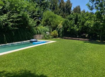 Casa · 200m² · 5 Ambientes · Casa - Dique Lujan