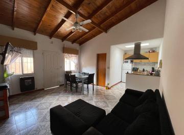 Casa · 150m² · 6 Ambientes · 1 Cochera · 2 Casas en Venta Ideal 2 Familias Quilmes Oeste
