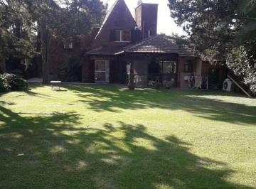 Casa · 150m² · 5 Ambientes · 2 Cocheras · Venta Casa Sobre Dos Lotes en Country Las Lajas