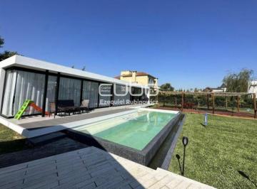 Casa · 200m² · 4 Ambientes · 2 Cocheras · Casa en Canning (Ezeiza)