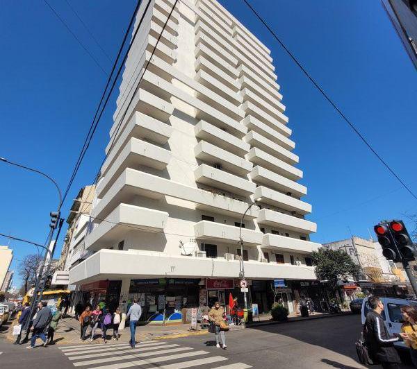 Departamento · 240m² · 8 Ambientes