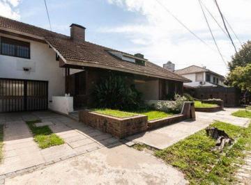 PH · 97m² · 4 Ambientes · 3 Cocheras · Casa en Adrogue 4 Ambientes C/cochera. Apto Crédito.