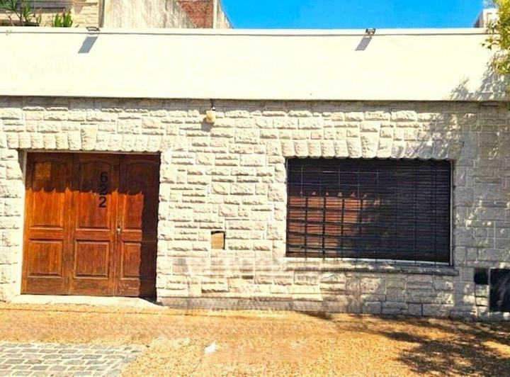 Casa · 191m² · 5 Ambientes · 1 Cochera
