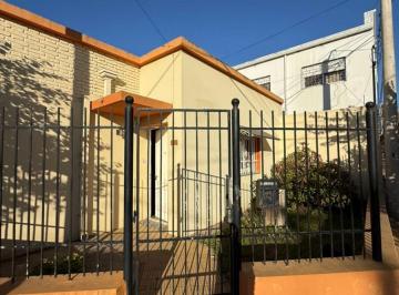 Casa de 7 ambientes, Rafaela · Casa de 208 m² con 3 Dorm. en Venta en Alberdi