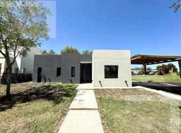 Casa · 153m² · 5 Ambientes · 2 Cocheras · Casa en Venta en Sta Emilia - 3 Dorm. - Pilar del Este