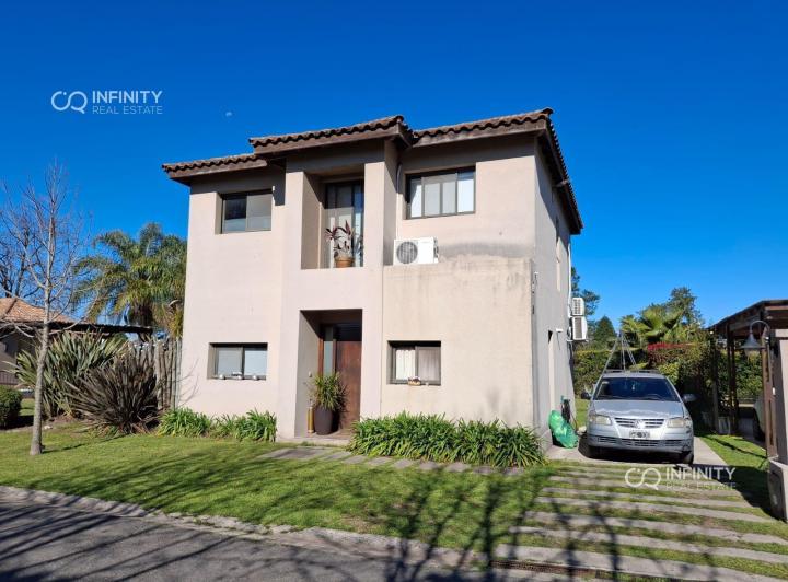 Casa · 370m² · 6 Ambientes · 2 Cocheras