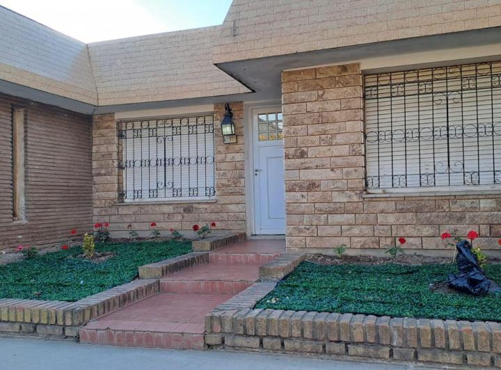 Casa · 223m² · 5 Ambientes · 1 Cochera