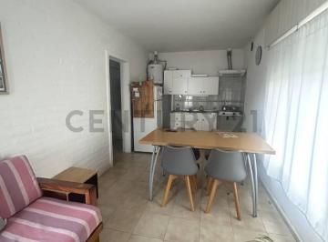 Departamento · 77m² · 4 Ambientes · 3 Cocheras · Oportunidad de Inversión 2 Departamentos + 1 a Terminar Sobre Amplio Terreno. Venado Tuerto