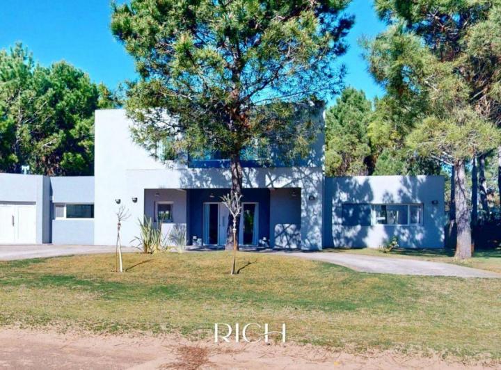 Casa · 307m² · 5 Ambientes