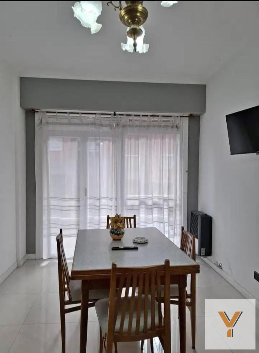Departamento de 1 Dormitorio 1 Baño en venta sobre calle Corrientes