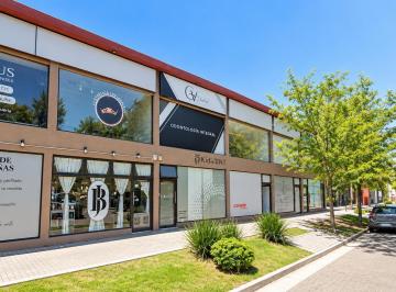 Local comercial · 36m² · 1 Ambiente · Local en Venta en Complejo con Cochera en Arguello Sobre Ricardo Rojas