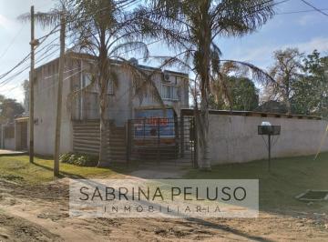 Casa · 140m² · 4 Ambientes · 4 Cocheras · Casa en Paso del Rey