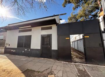 Bodega-Galpón · 415m² · Venta Galpon con Oficinas y Local a La Calle Merlo