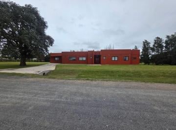 Casa de 6 ambientes, Luján · Casa en Chacras La Primavera con Anexo Departamento de 2 Ambientes